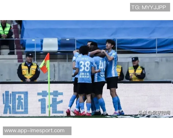 大连英博贺信北京国安期待携手足球共创美好未来