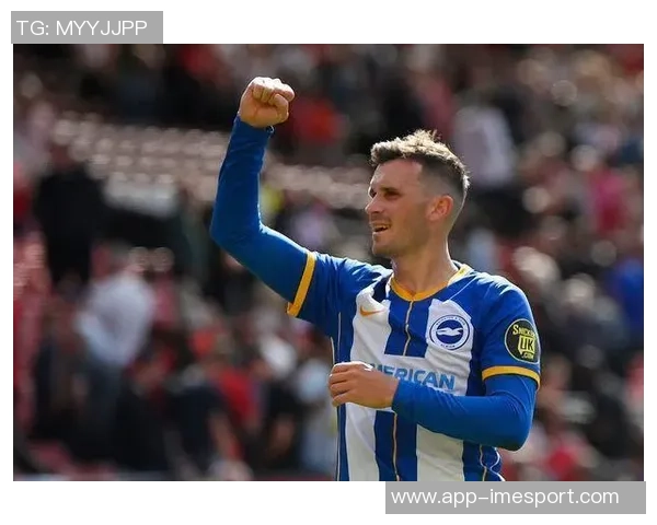 德天空报道格罗斯明日将在布莱顿进行体检一切顺利按计划进行