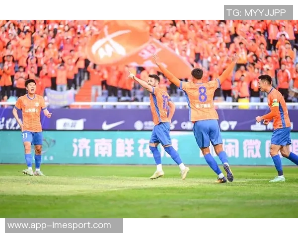 瓦科点射成功追平法比奥赛季罚点第三次破门展现出色状态