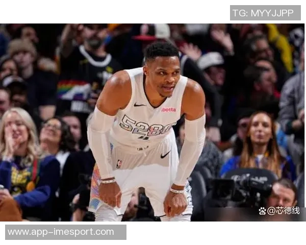 约基奇高效表现再接近三双全场16投11中贡献28分9篮板11助攻