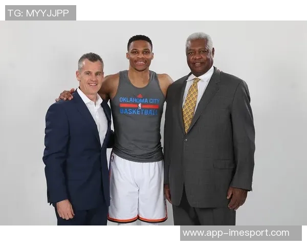 杰伦布朗深情回忆加内特：绿军传奇赛场如战场的精神传承