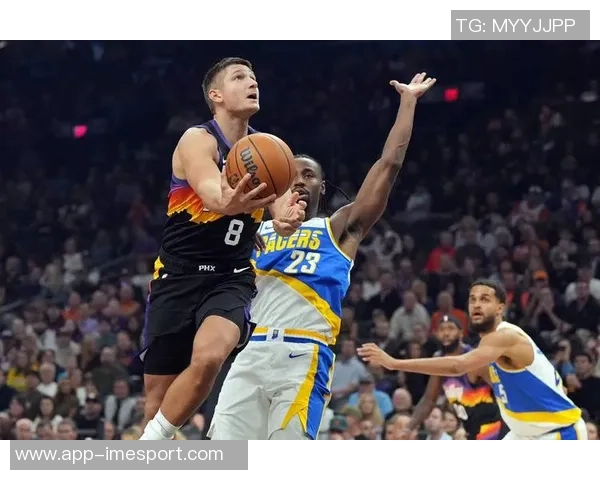 太阳队半场领先独行侠10分布克表现出色贡献16分狄龙助攻3次表现抢眼