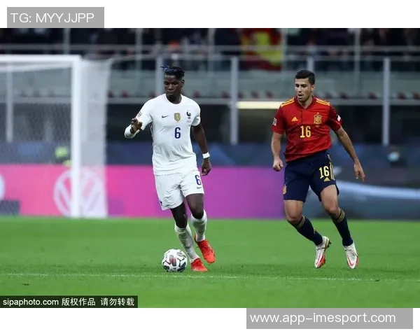 日本高中联赛决赛精彩瞬间兜射与弧顶爆射双双破门引发热议