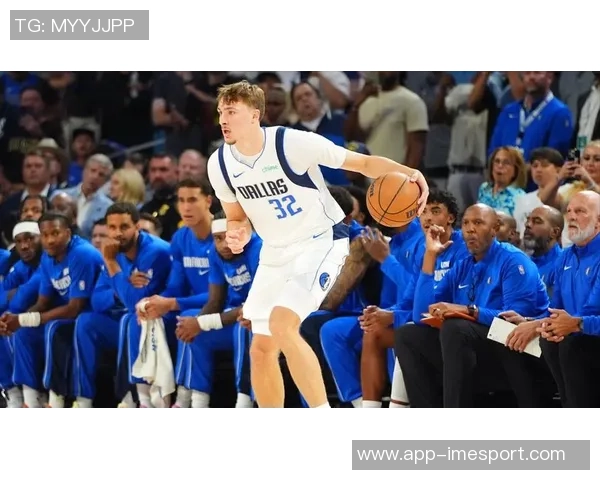 文班首秀表现惊艳砍下30分10板成队史第二人追平邓肯辉煌纪录