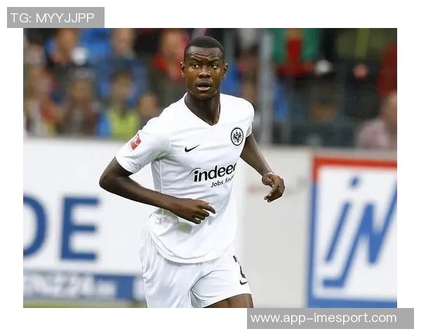 意媒报道恩迪卡艾纳维留队至12月15日有望迎战科莫