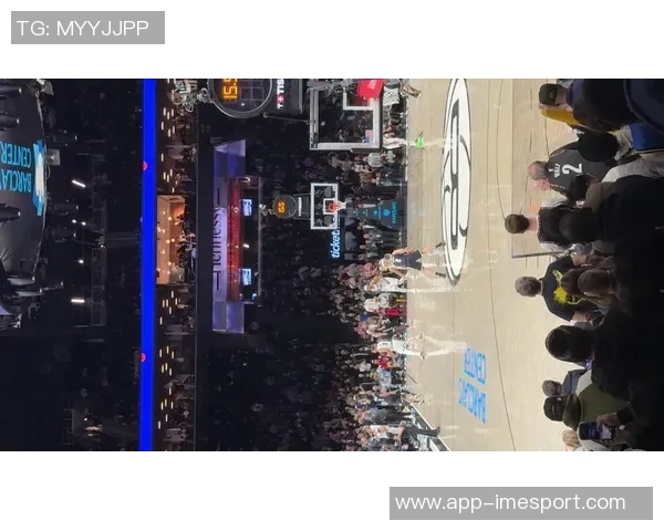 李宁代言人杰明打板三分助篮网领先魔术两分狂喜时刻再现